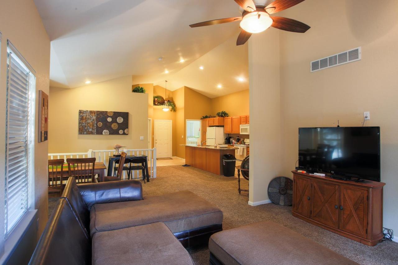 The Lodge At Old Kinderhook Camdenton Esterno foto