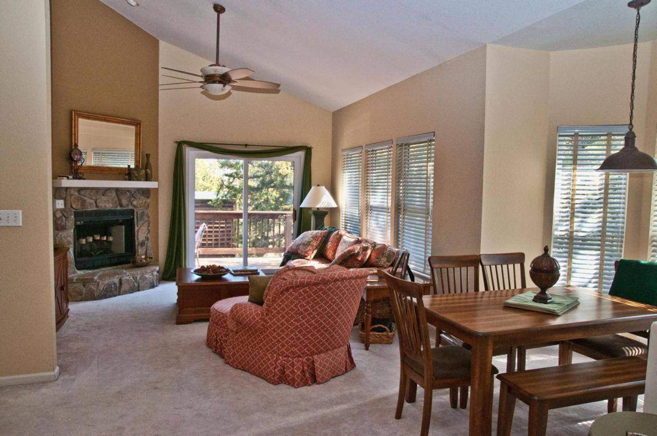 The Lodge At Old Kinderhook Camdenton Esterno foto